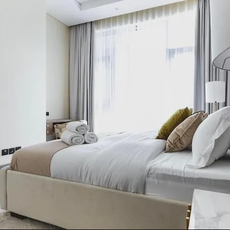 Hanza Tower - 22 Jacuzzi & Pool & Sauna Апартаменты